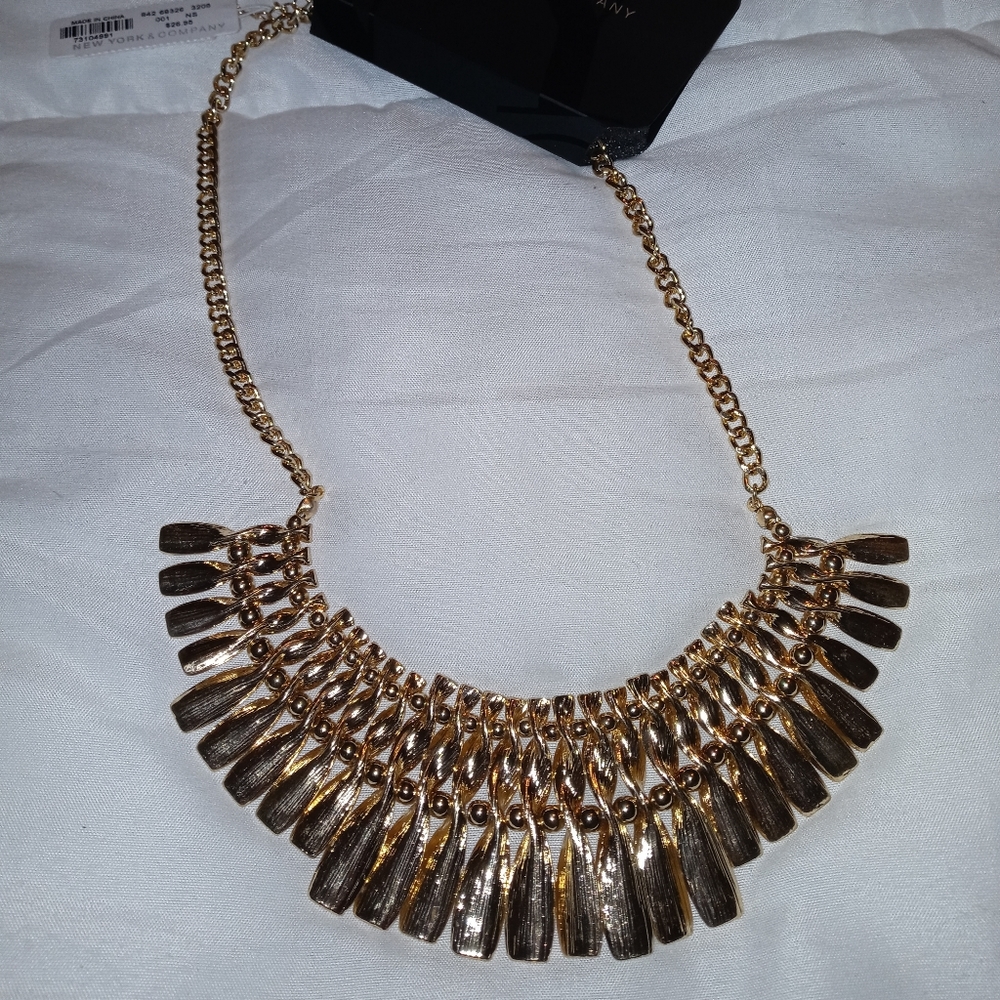 New York and Company Necklace